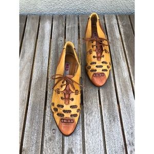 Vintage Wild Pair Tan Oxford Flats